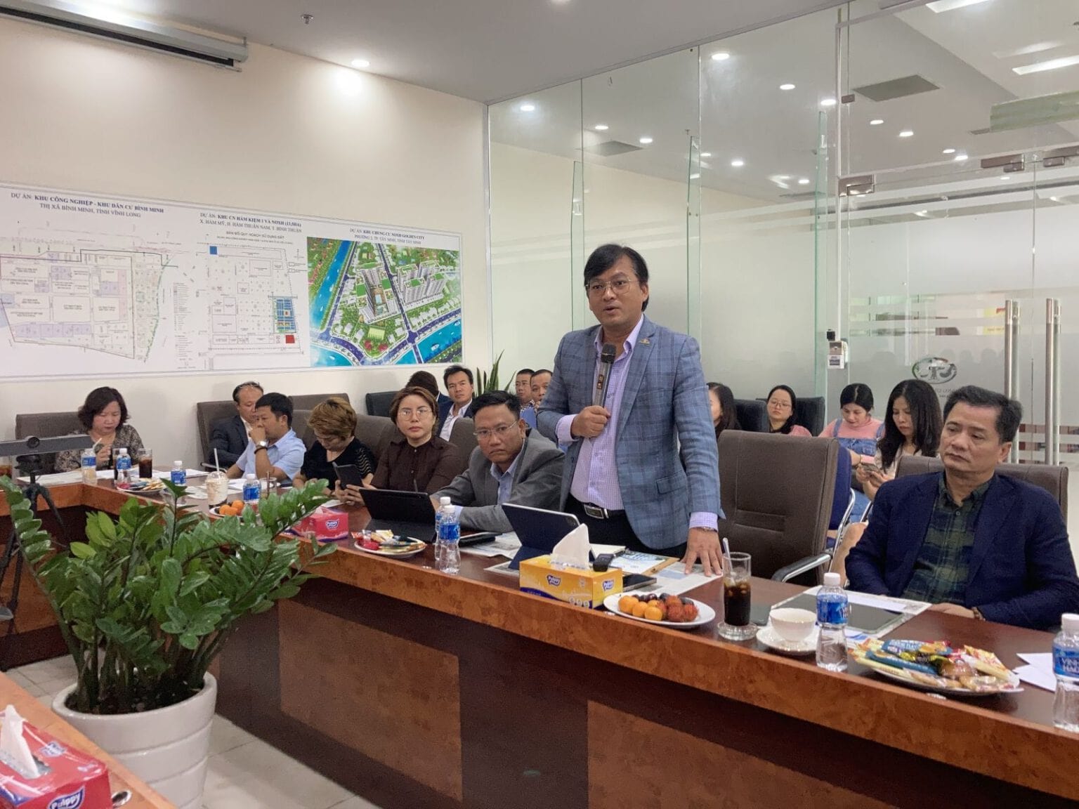 Ông Dương Long Thành, Chủ tịch Thắng Lợi Group tại buổi làm việc (Ảnh: DP).